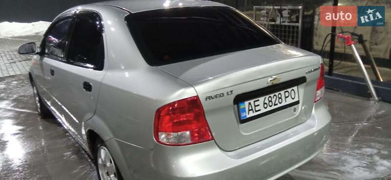 Седан Chevrolet Aveo 2004 в Дніпрі