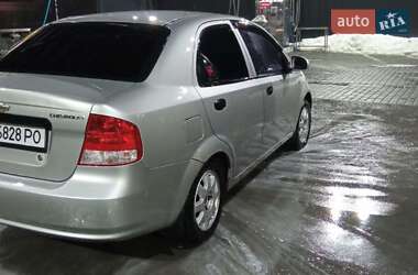 Седан Chevrolet Aveo 2004 в Днепре