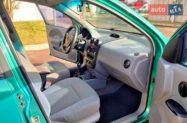 Седан Chevrolet Aveo 2005 в 