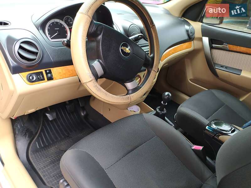 Седан Chevrolet Aveo 2008 в Киеве