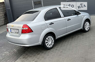 Седан Chevrolet Aveo 2010 в 