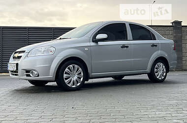 Седан Chevrolet Aveo 2010 в 