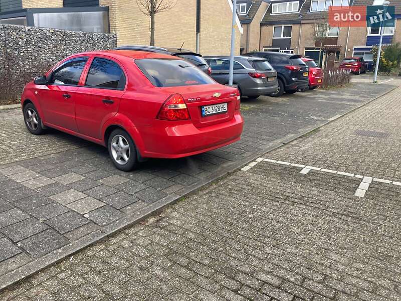 Седан Chevrolet Aveo 2011 в Києві