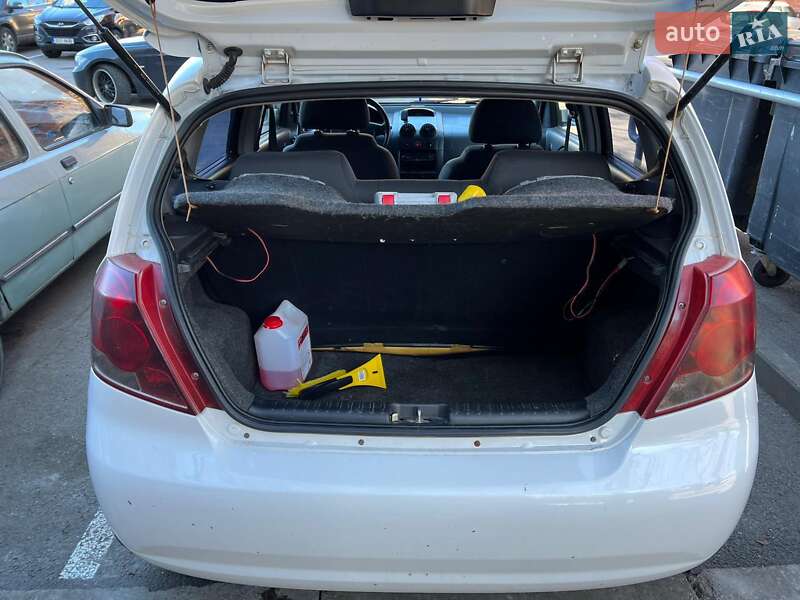 Хетчбек Chevrolet Aveo 2006 в Луцьку