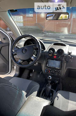 Седан Chevrolet Aveo 2006 в 