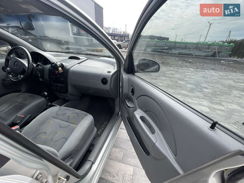 Седан Chevrolet Aveo 2004 в Луцке фото 4 Седан Chevrolet Aveo 2004 в Луцке