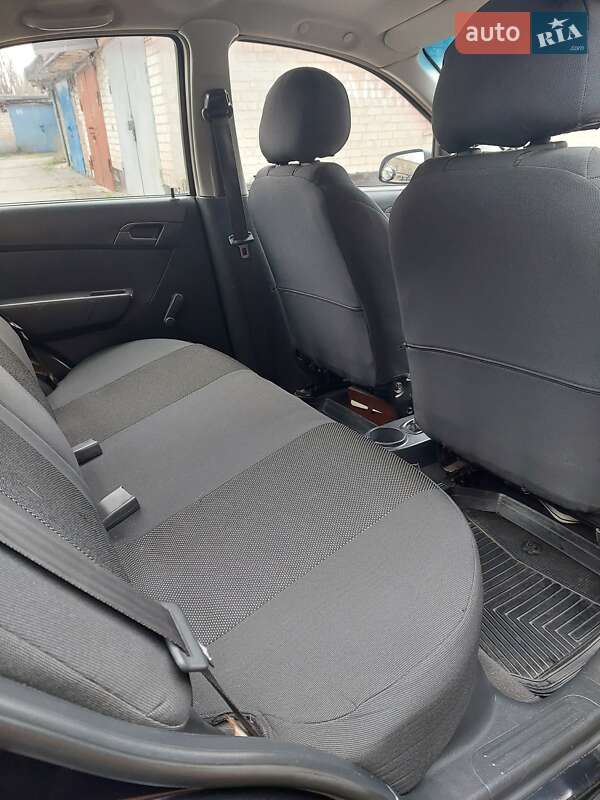 Седан Chevrolet Aveo 2009 в Кривому Розі