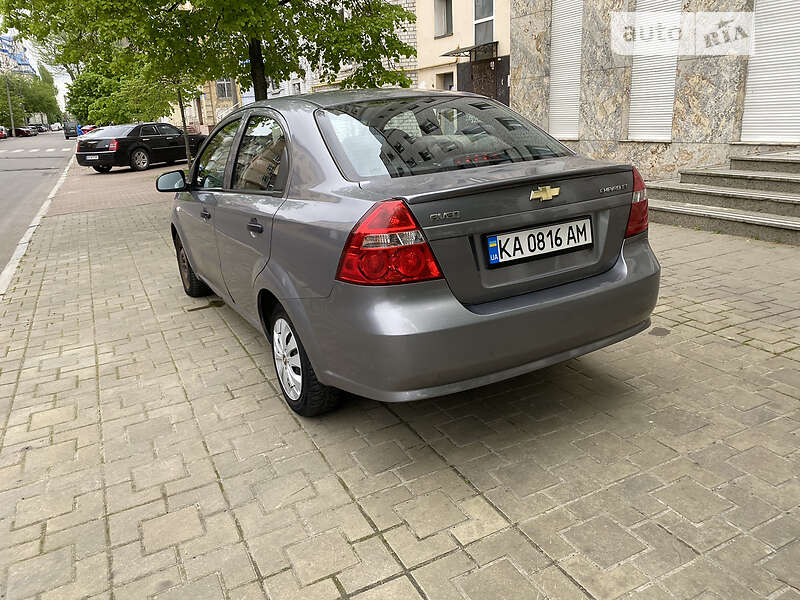 Седан Chevrolet Aveo 2008 в Києві