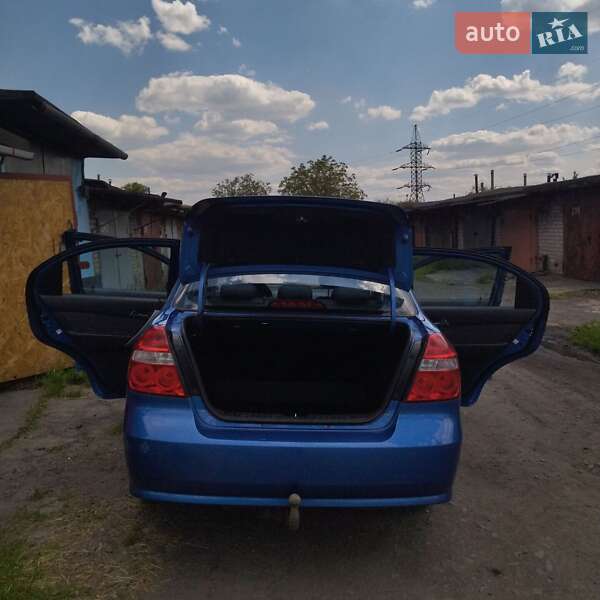 Седан Chevrolet Aveo 2008 в Кривому Розі