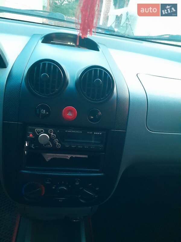 Седан Chevrolet Aveo 2005 в Жидачові