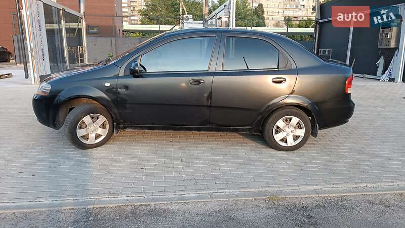 Седан Chevrolet Aveo 2005 в Дніпрі
