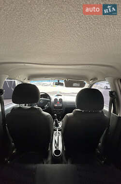 Хетчбек Chevrolet Aveo 2006 в 