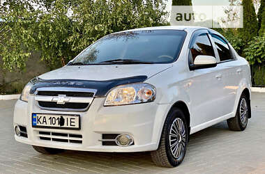 Седан Chevrolet Aveo 2013 в Кропивницком