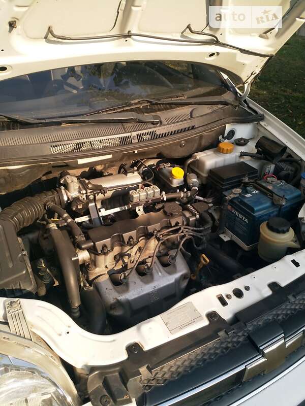 Седан Chevrolet Aveo 2010 в Золотоноші