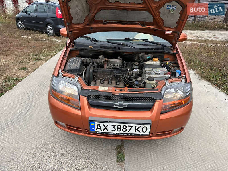 Седан Chevrolet Aveo 2006 в Харькове