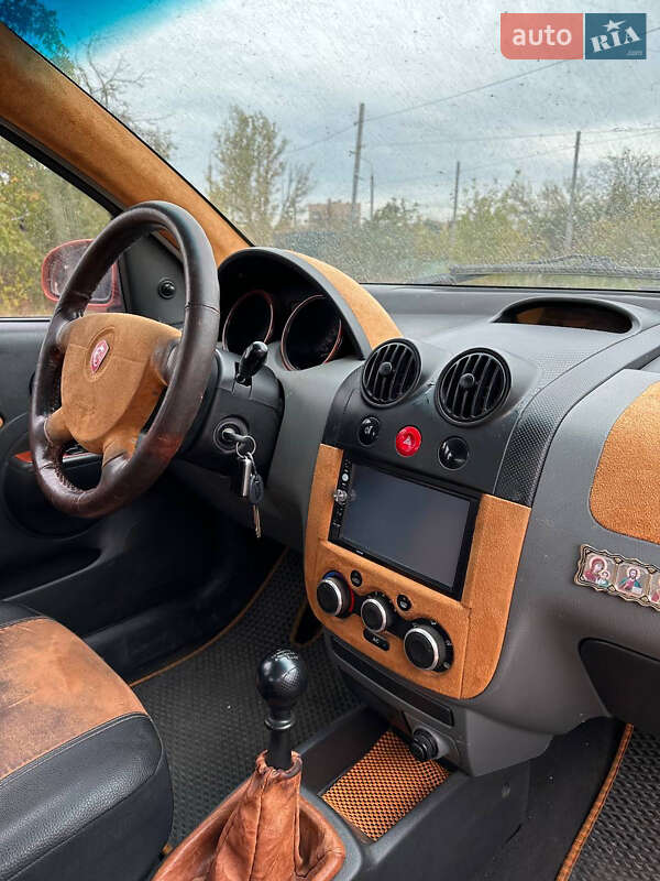 Седан Chevrolet Aveo 2006 в Харькове