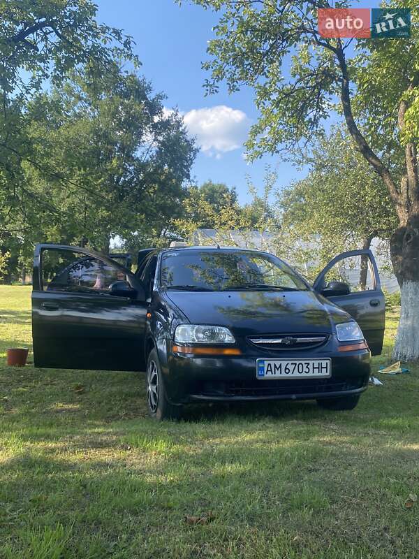 Седан Chevrolet Aveo 2005 в Житомире