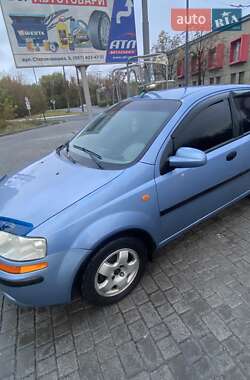 Седан Chevrolet Aveo 2004 в Днепре