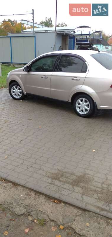 Седан Chevrolet Aveo 2008 в Черновцах