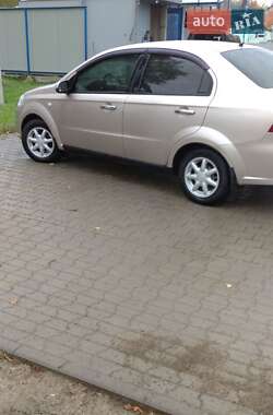 Седан Chevrolet Aveo 2008 в Черновцах