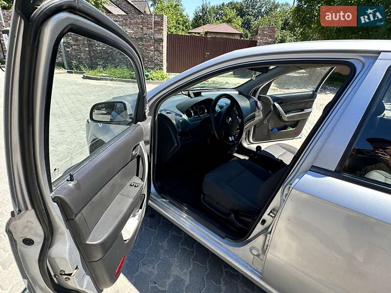Седан Chevrolet Aveo 2006 в Львові