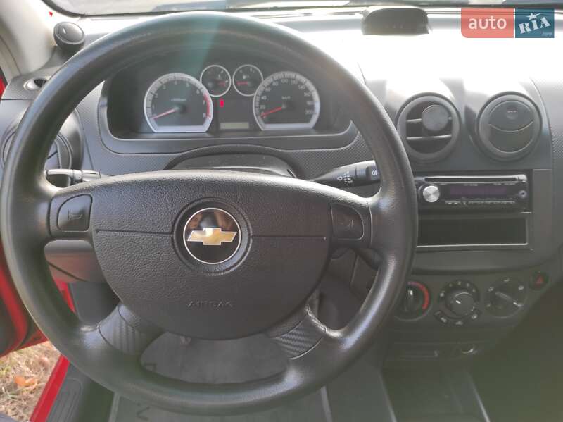 Седан Chevrolet Aveo 2008 в Полтаве