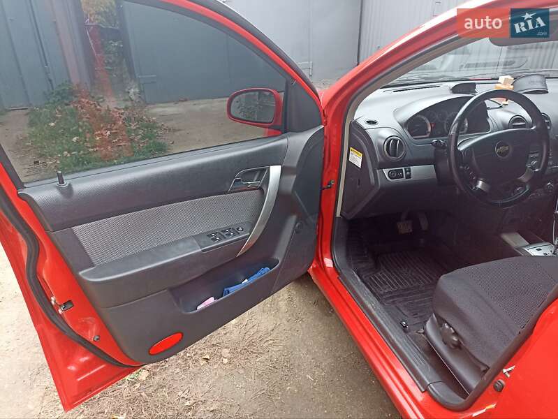 Хэтчбек Chevrolet Aveo 2008 в Могилев-Подольске