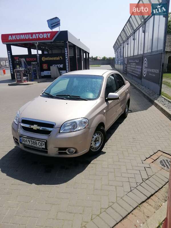 Седан Chevrolet Aveo 2008 в Львові