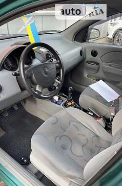 Седан Chevrolet Aveo 2005 в Кременчуге