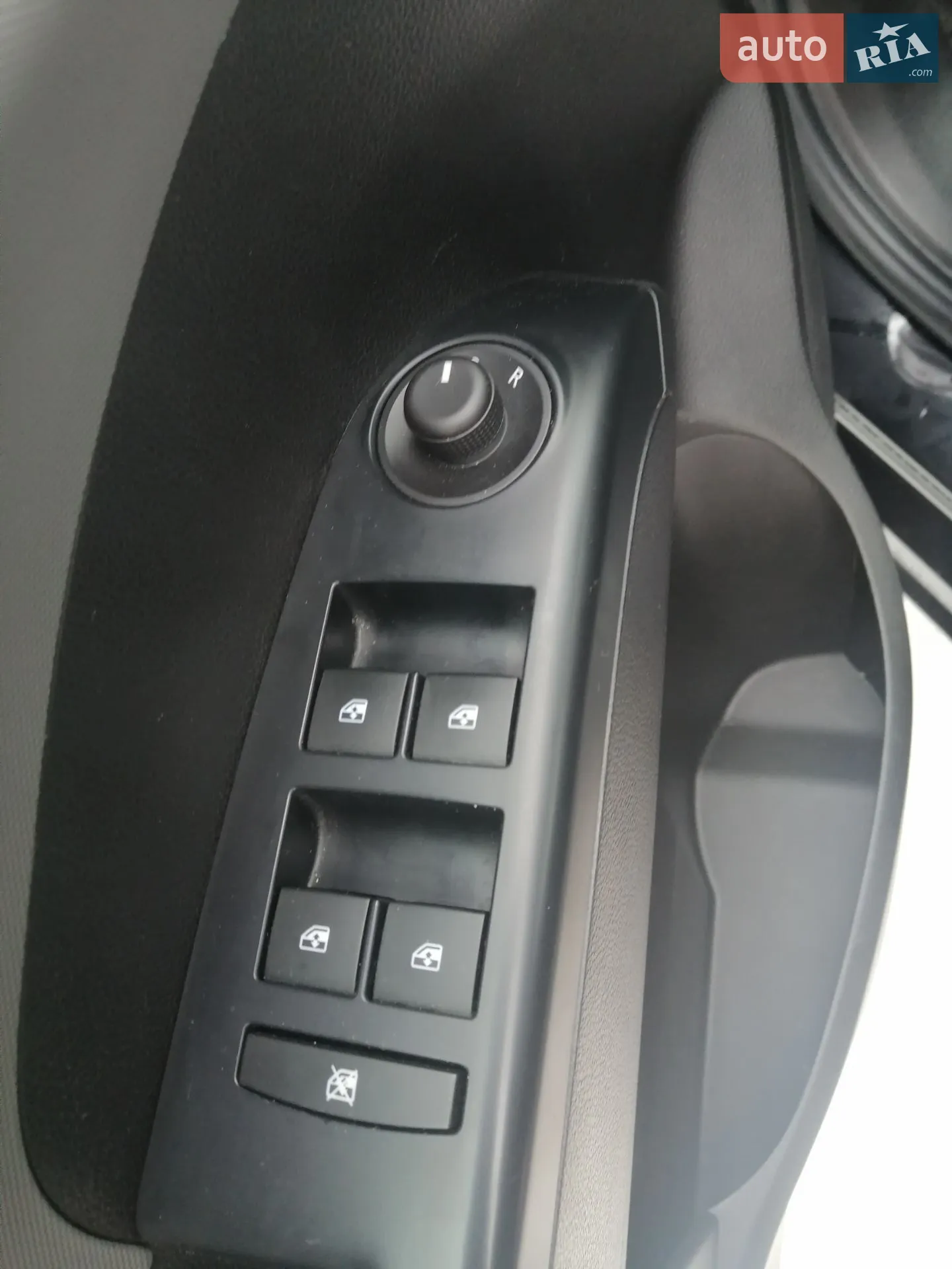 2012 Chevrolet Aveo - мініатюра 16