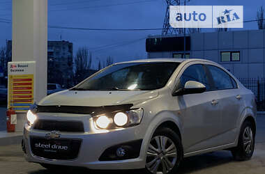 Седан Chevrolet Aveo 2011 в Николаеве