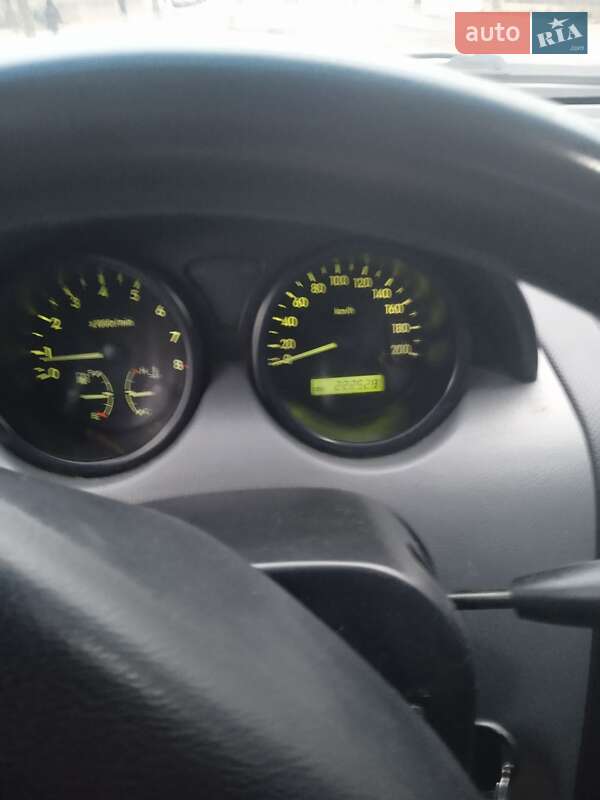 Седан Chevrolet Aveo 2005 в Сарнах