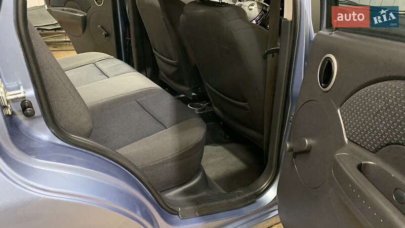 Хетчбек Chevrolet Aveo 2007 в Здолбуніві