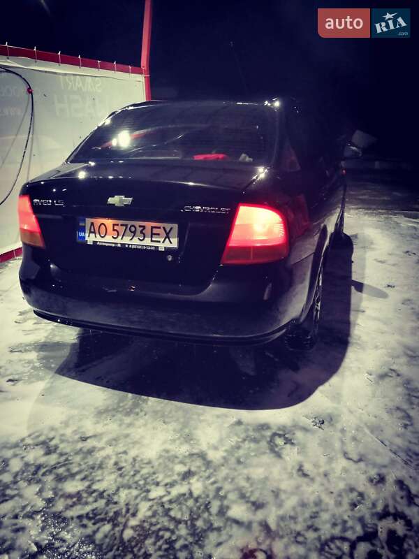 Седан Chevrolet Aveo 2006 в Ужгороде