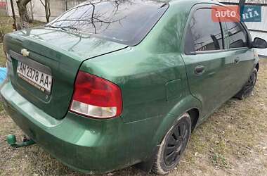 Седан Chevrolet Aveo 2004 в Києві