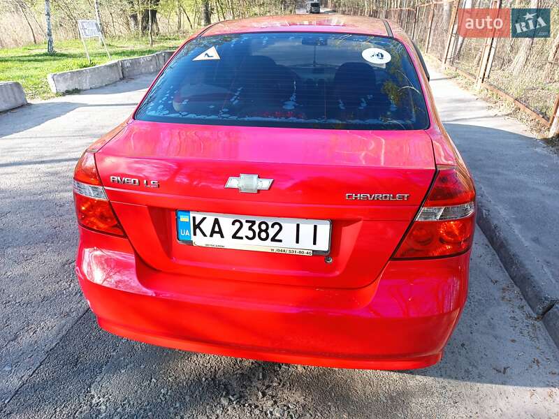 Седан Chevrolet Aveo 2006 в Києві
