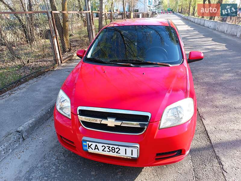 Седан Chevrolet Aveo 2006 в Києві
