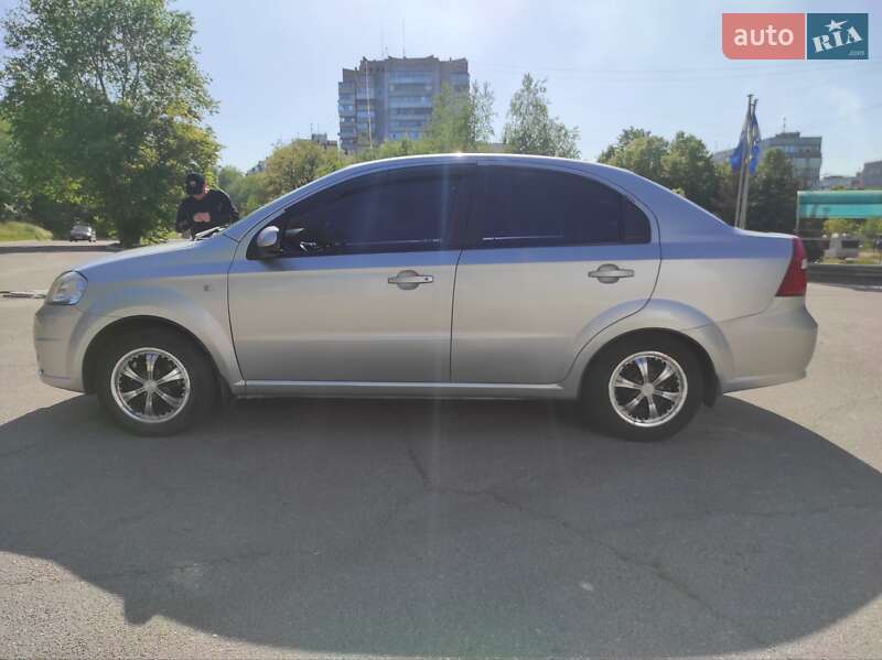 Седан Chevrolet Aveo 2008 в Запоріжжі