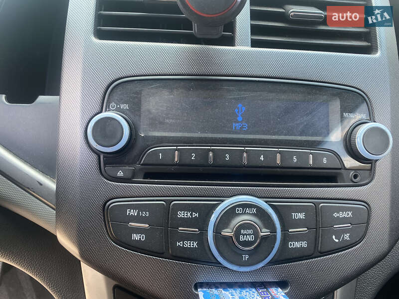 Хэтчбек Chevrolet Aveo 2012 в Лысянке