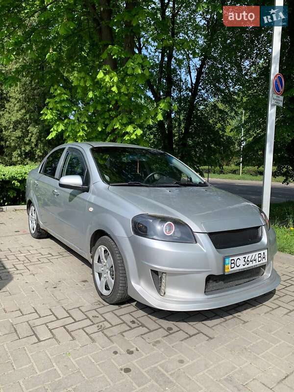 Седан Chevrolet Aveo 2007 в Львове