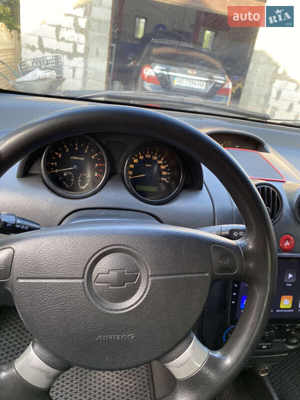 Хэтчбек Chevrolet Aveo 2008 в Днепре
