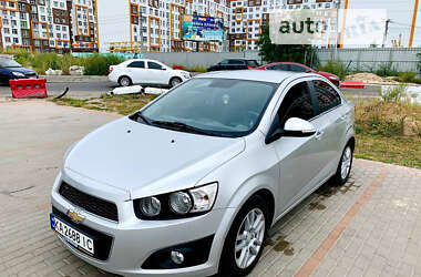 Седан Chevrolet Aveo 2014 в Києві