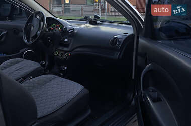 Хетчбек Chevrolet Aveo 2008 в Дніпрі