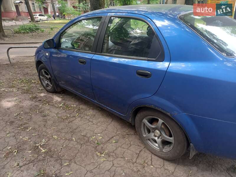 Седан Chevrolet Aveo 2005 в Харькове