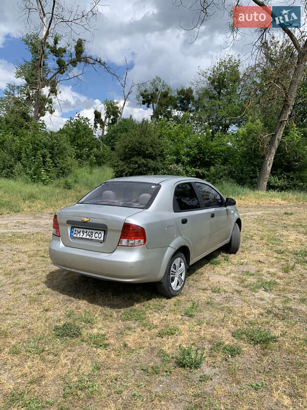 Седан Chevrolet Aveo 2005 в Житомирі