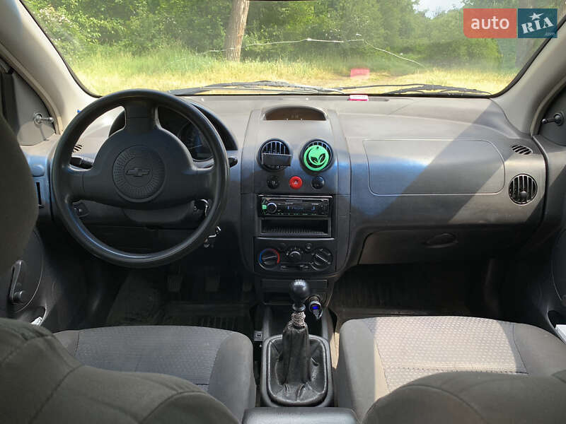 Седан Chevrolet Aveo 2005 в Житомирі