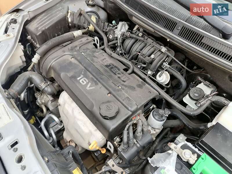 Седан Chevrolet Aveo 2006 в Луцке