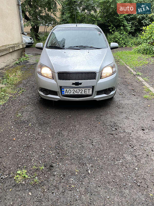Хетчбек Chevrolet Aveo 2012 в Ужгороді