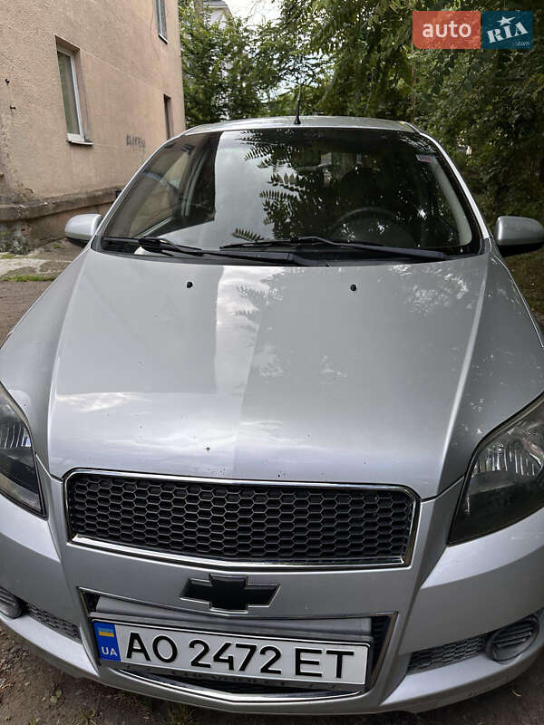 Хетчбек Chevrolet Aveo 2012 в Ужгороді