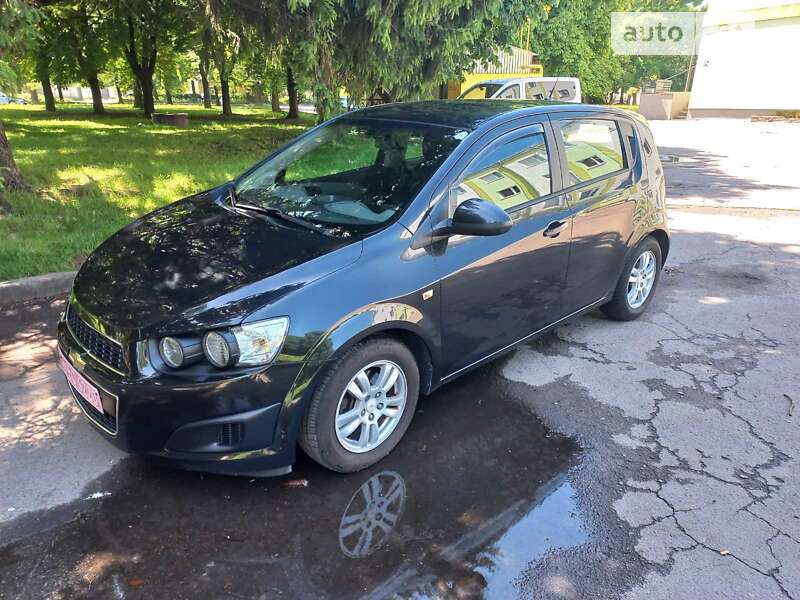 Хетчбек Chevrolet Aveo 2012 в Рівному